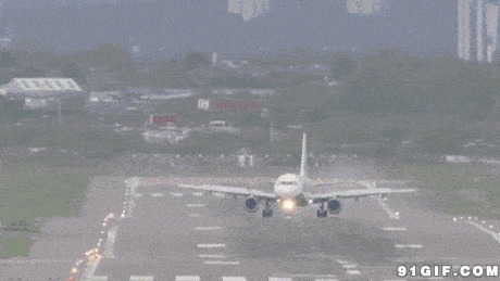 飞机垂直下降跑道图片