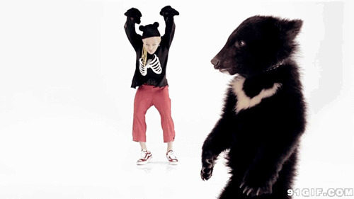 小狗熊跳舞图片