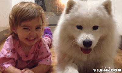 小屁孩和狗狗合影图片:狗