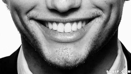 露出洁白的牙齿品:牙齿,人物