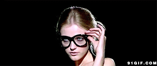 戴大眼镜的美女图片:戴大眼镜,美女