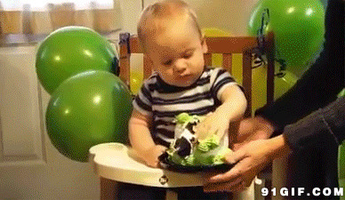 婴儿手抓蛋糕动态图片:婴儿,人物
