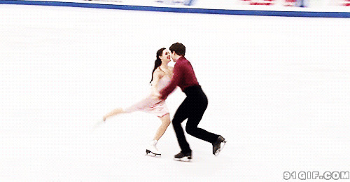 双人冰上舞蹈图片:跳舞