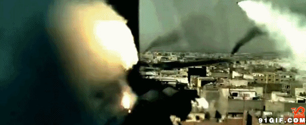 直升机被炮弹击中图片:炮弹,影视