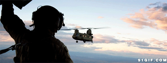 指挥直升机动态图片:直升机