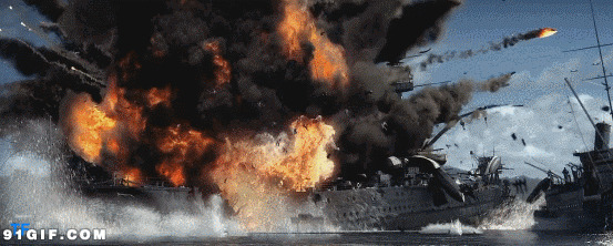 舰艇海上起火爆炸图片:爆炸