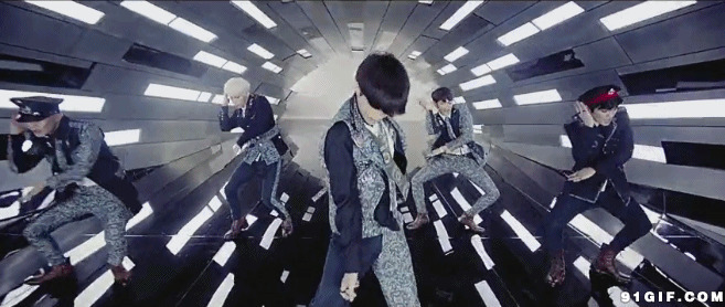 韩国男子组合跳跃动感图片:跳舞