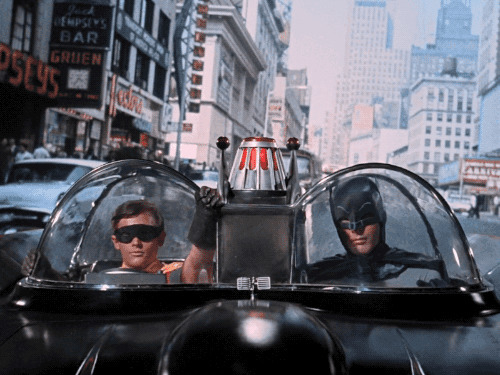 蝙蝠侠的神奇汽车图片