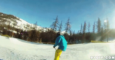 雪地滑雪高难度动作图片