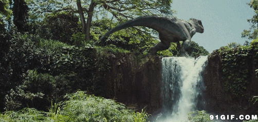 恐龙喝水图片