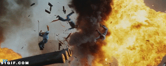 舰艇爆炸起火动态图片:爆炸