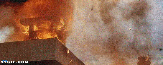 飞机撞毁大楼爆炸图片:爆炸