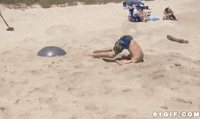 沙滩跑酷失误搞笑图片:跑酷,后空翻