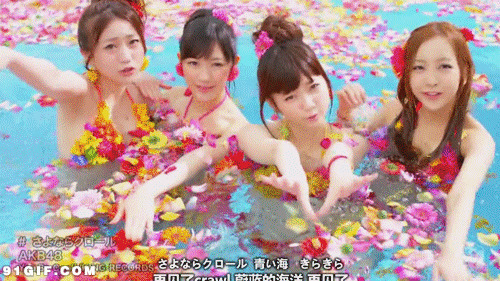 日本妹妹在一起洗澡唯美图片