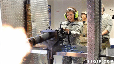 训练场重机枪扫射图片:机枪,射击