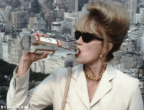 女汉子对瓶喝白酒视频图片:女汉子,喝酒