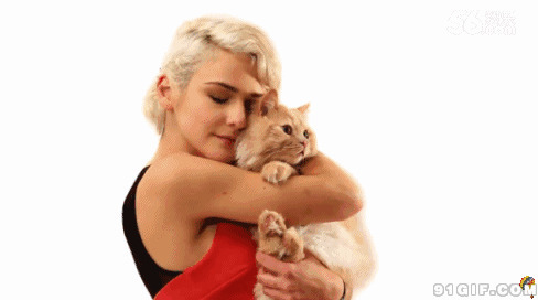 美女深情拥抱宠物猫图片:猫猫