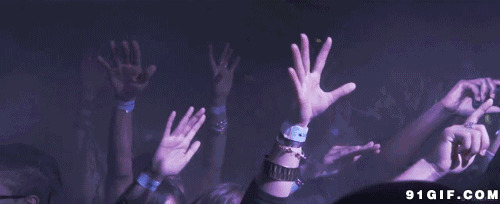 歌迷振臂欢呼的手图片:欢呼,双手,伸手