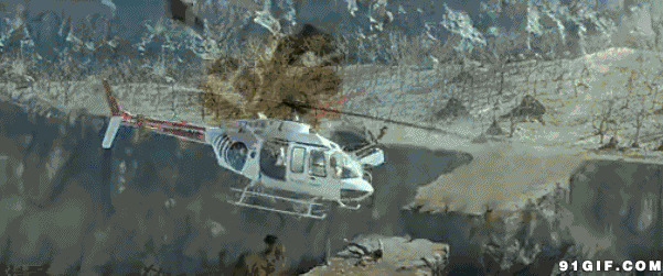 汽车空中撞上直升机图片