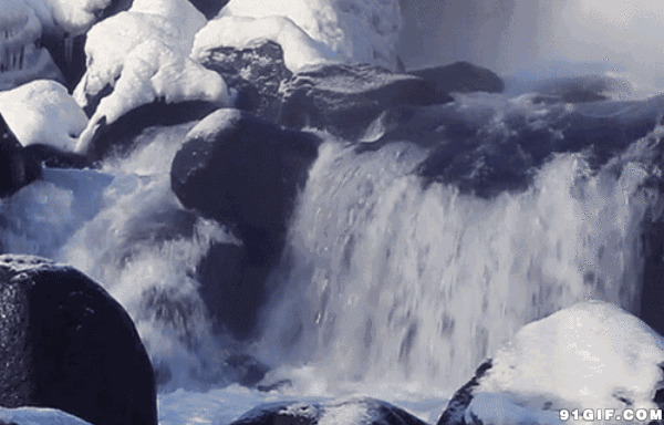 雪山融化清澈的流水图片:雪山,流水