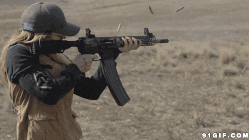 女子冲锋枪射击练习图片:射击,练习,开枪