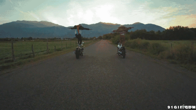 黄昏骑摩托表演图片:黄昏,骑摩托