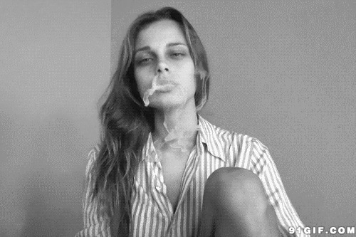 女神爱上了香烟视频图片