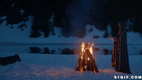 雪地生火堆图片:火堆,雪地,燃烧,火焰