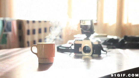 冒烟的茶杯gif图片:茶杯,热气,杯子