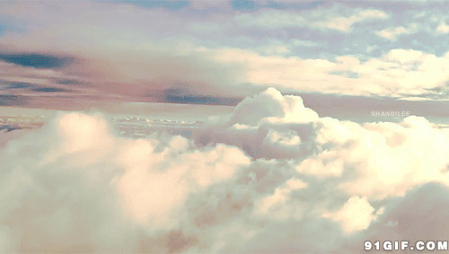 俯视云层图片