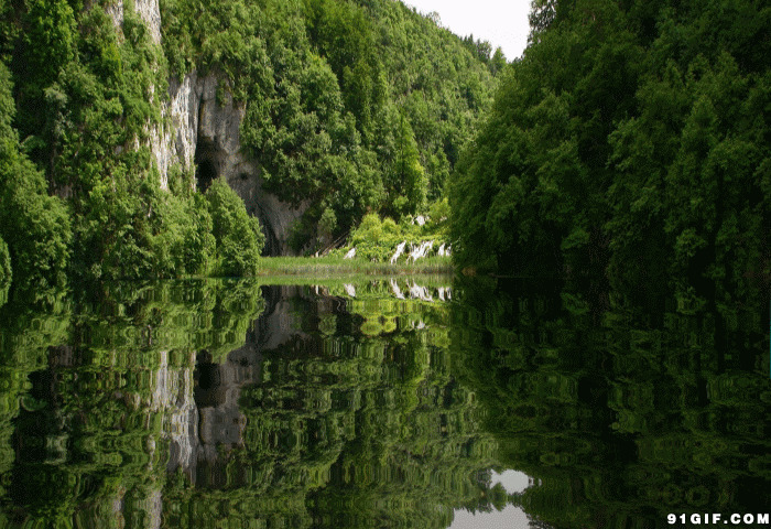 青山绿水的图片:绿水,青山,河水,绿色