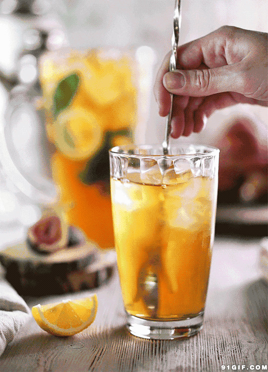 橙汁饮料图片:橙汁,饮料,搅拌