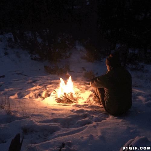 雪地烤火取暖动态图:取暖,烤火,火焰