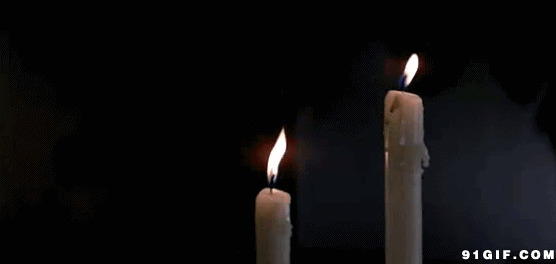 风中的蜡烛动态图:蜡烛,烛光,风吹
