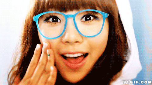 戴眼镜姑娘可爱表情图:眼睛,可爱,俏皮