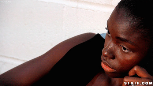 非洲黑妞眨眼睛动态图