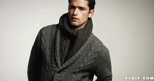 男子穿毛衣戴围巾帅气图片:毛衣,围巾