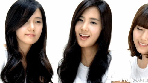 韩国三个美女组合图片:唱歌