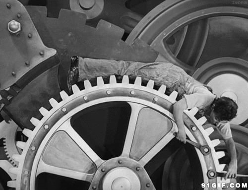 工人修理齿轮动态图:齿轮,修理