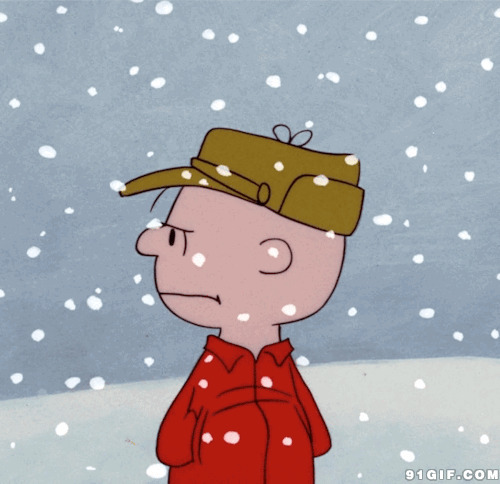 卡通人物站立雪中动态图:下雪