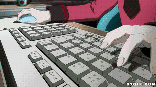 双手熟练操作电脑动漫图片:键盘