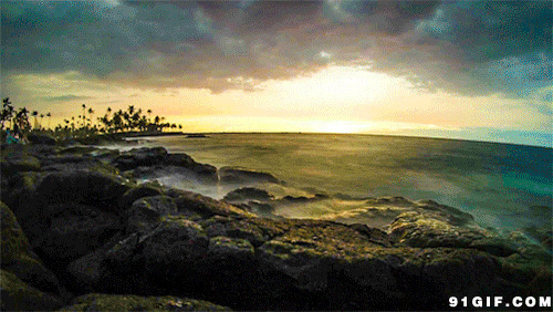 海上日落日出动态图片:太阳