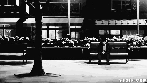 路边长椅孤寂男人动画图片:孤单,动漫,黑白