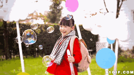 快乐小姑娘玩泡泡图片:泡泡