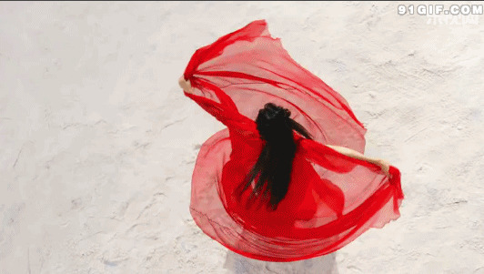 红色长裙雪地飞舞图片:裙子,飞舞,红裙,