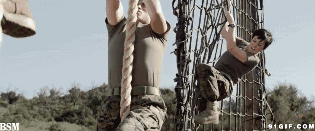 女兵训练动态图片:女兵,散打