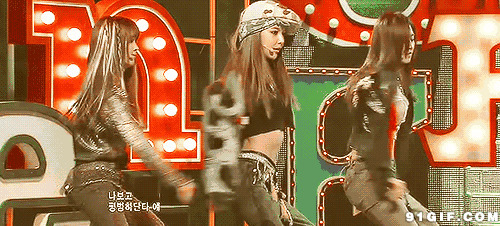 韩国热辣舞女组合跳舞图片:跳舞