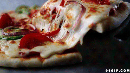 分享一半披萨图片:披萨,美食