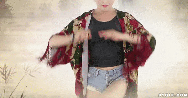 曼妙身材美女扇子舞图片:扇子,跳舞,热裤