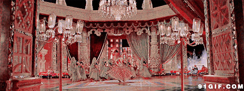 华丽的宫殿宫女跳舞图片